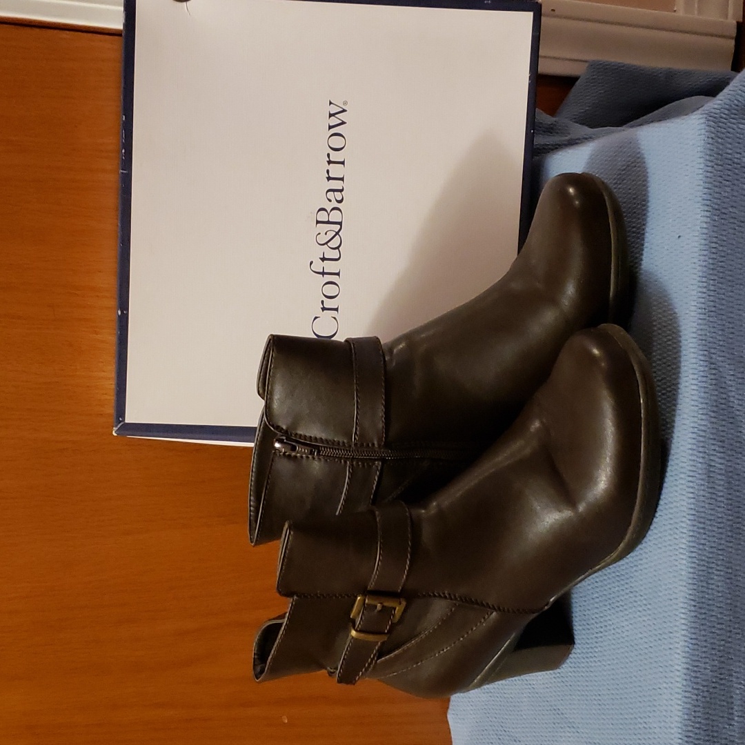 Croft & Barrow Ankle Boots - Dark Brown - Size 11m